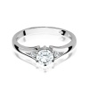 Pierścionek W0076 Biały Szafir 0,60ct białe złoto
