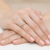 Pierścionek W0222 Diament Laboratoryjny niebieski 0,30ct żółte złoto